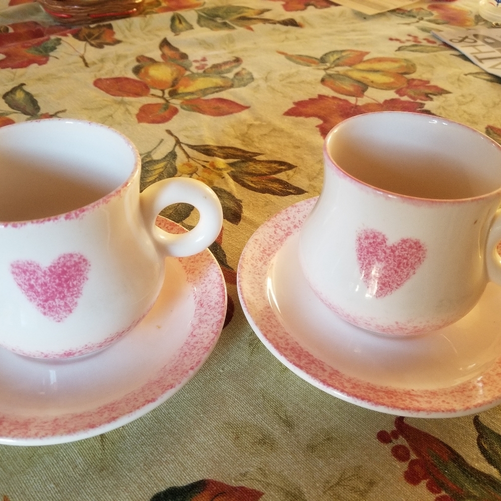 A pair of tea cup sets